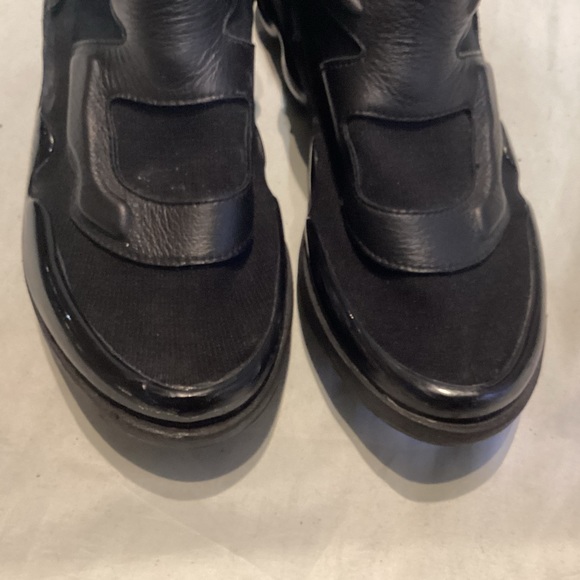 WMNS Nike Air VaporMax Light II Triple Black - Picture 5 of 10